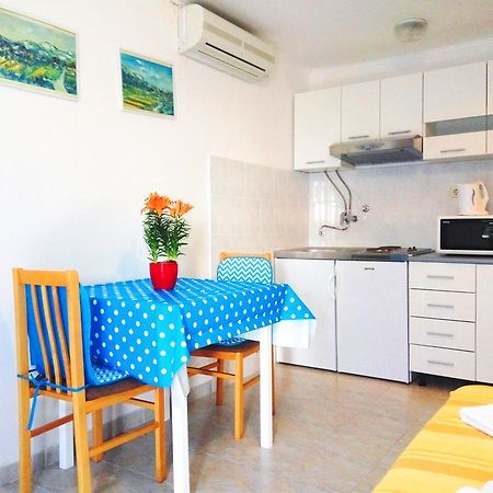 Guest House Kate Млини Экстерьер фото