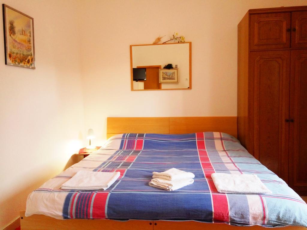 Guest House Kate Млини Экстерьер фото