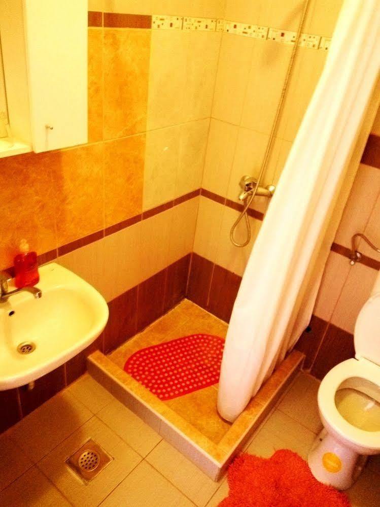 Guest House Kate Млини Экстерьер фото