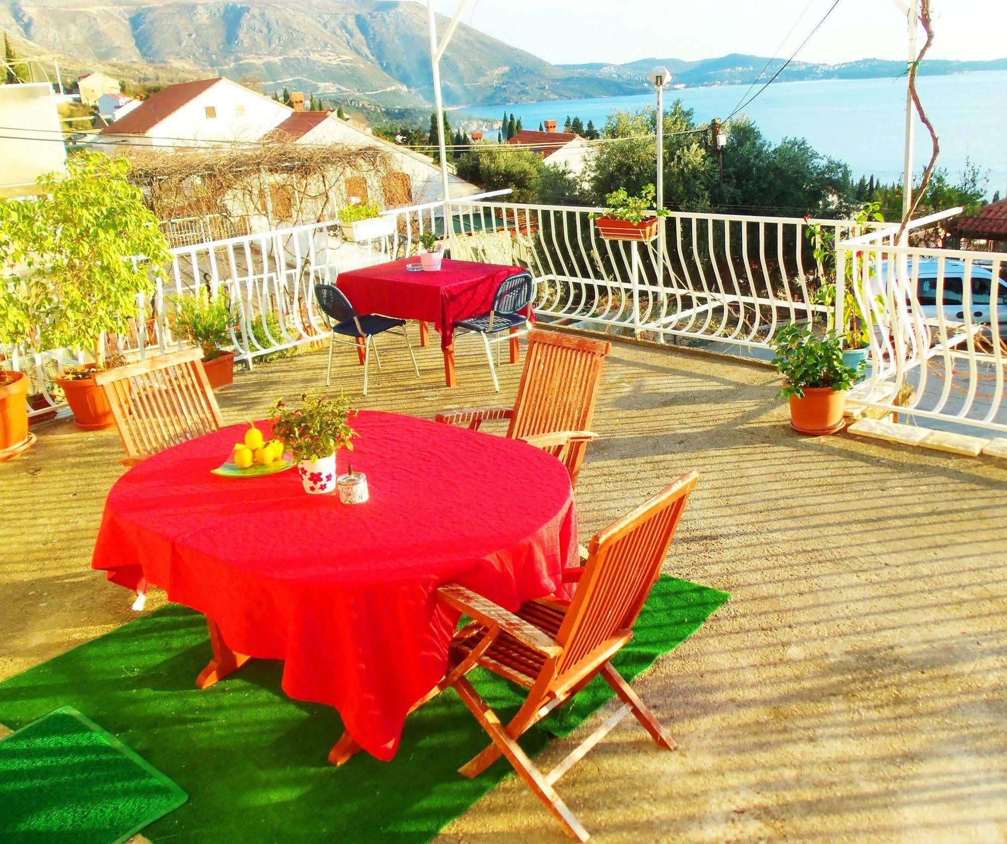 Guest House Kate Млини Экстерьер фото